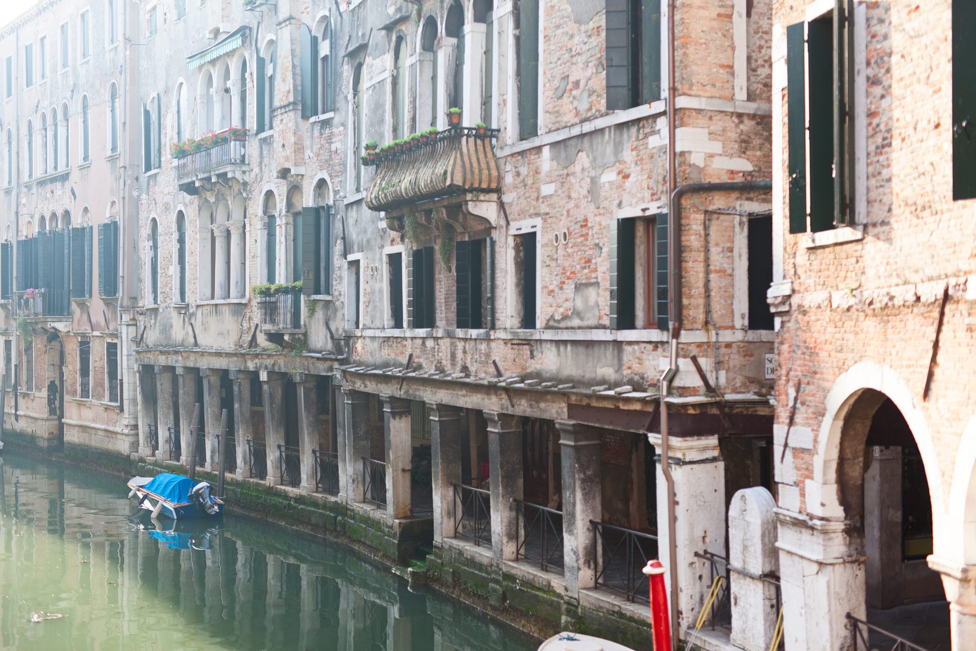 Foschia su canale - Venezia
