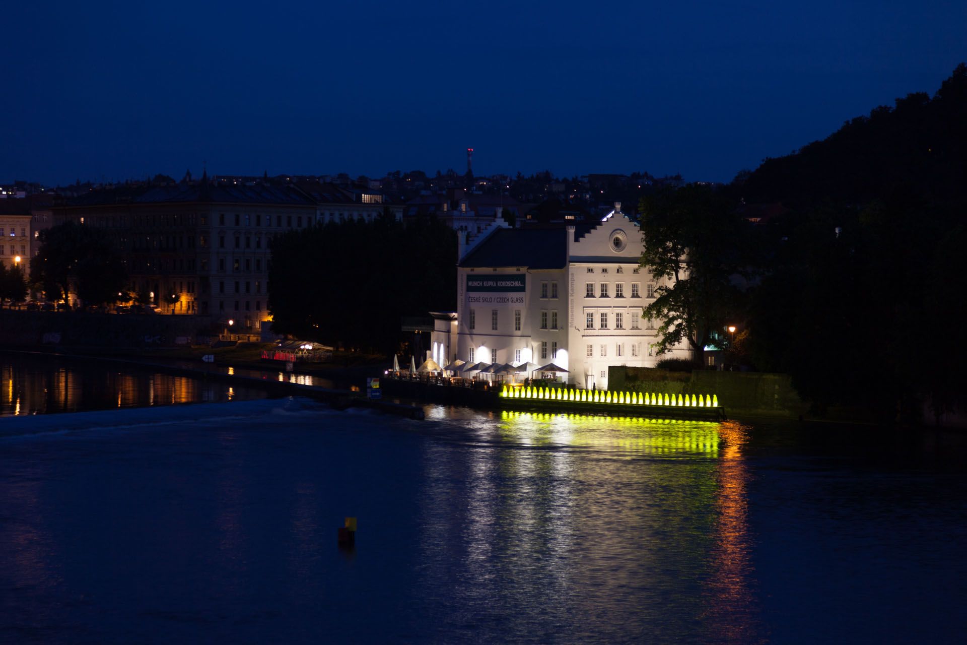 Vista dal Ponte Carlo Praga