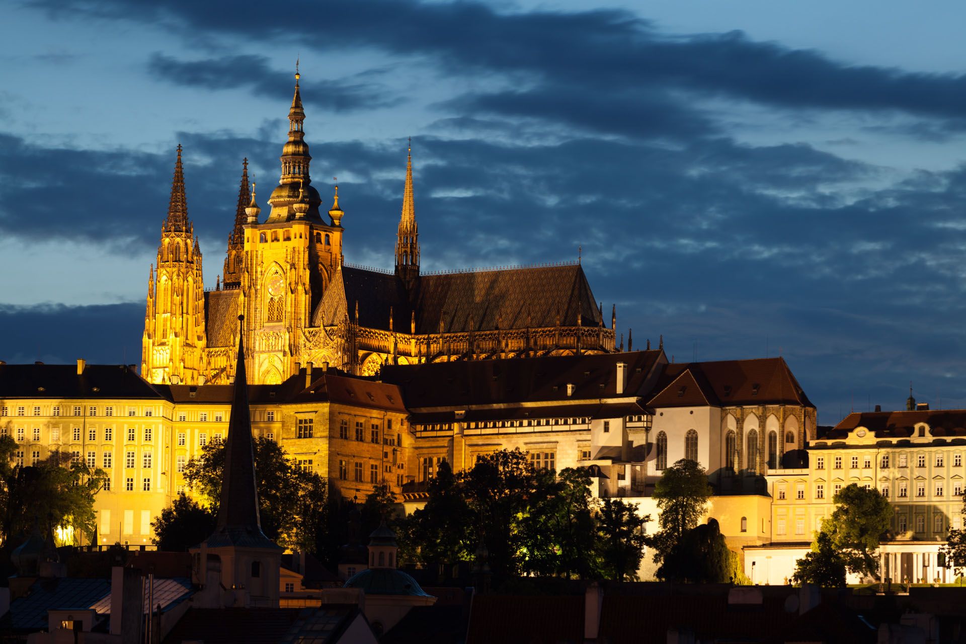 Cattedrale San Vito all'imbrunire Praga