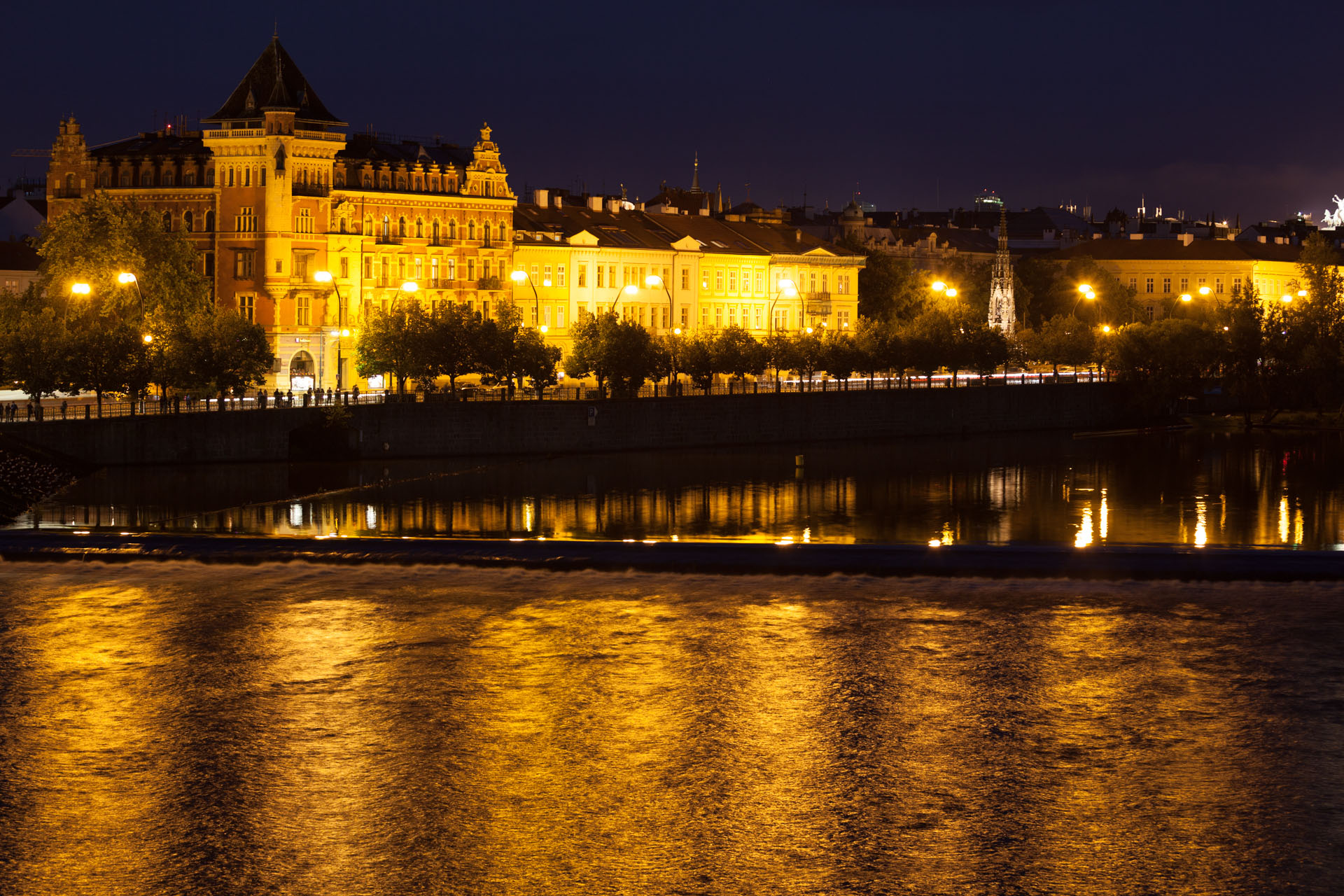 Vista notturna da Ponte Carlo - Praga