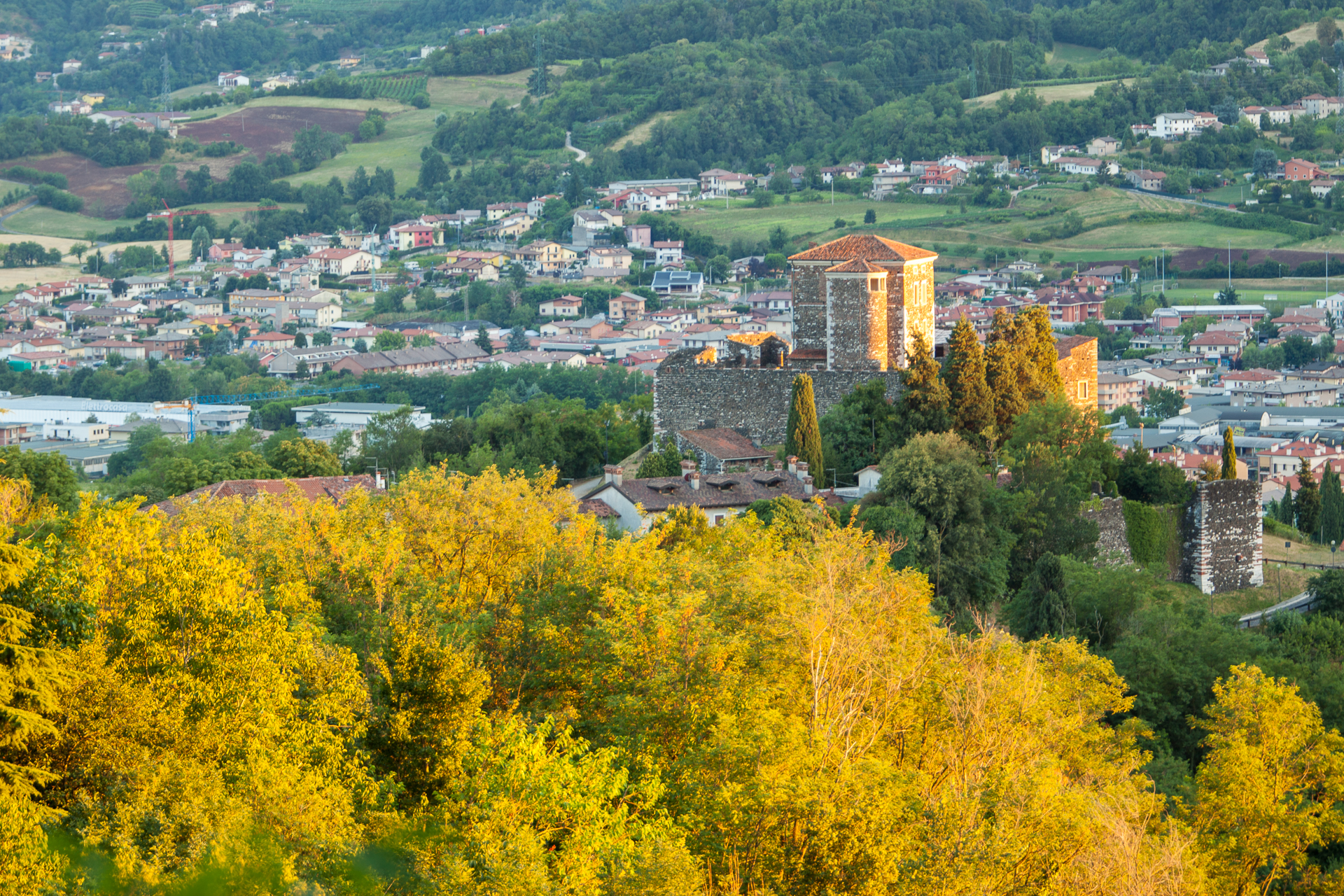 Castello di Arzignano visto dalla chiesetta di San Matteo