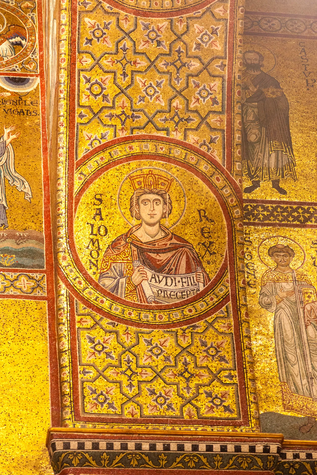 Mosaico circolare di Re Salomone nel Duomo di Monreale