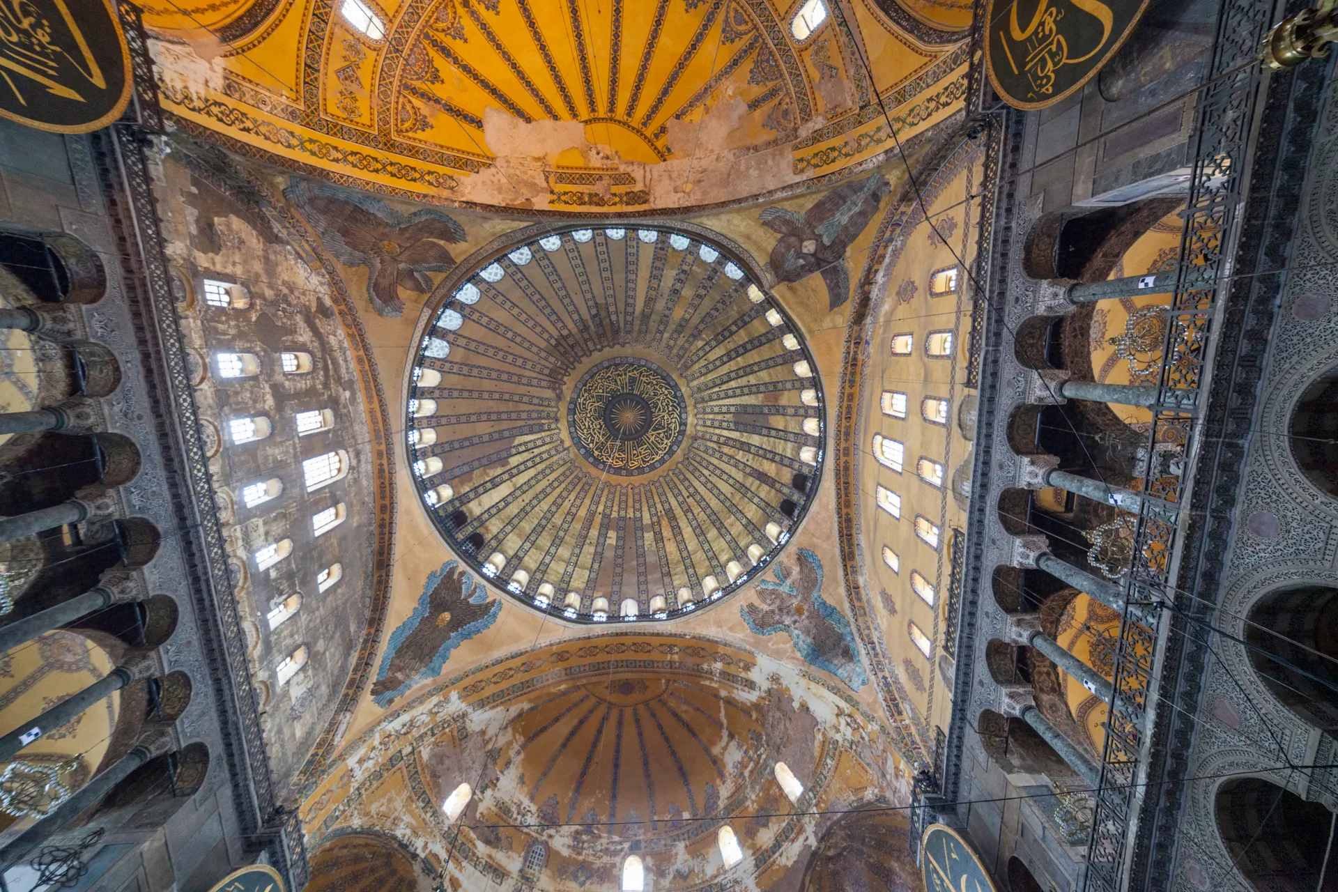 Fontana ottomana nei pressi della Hagia Sophia a Istanbul