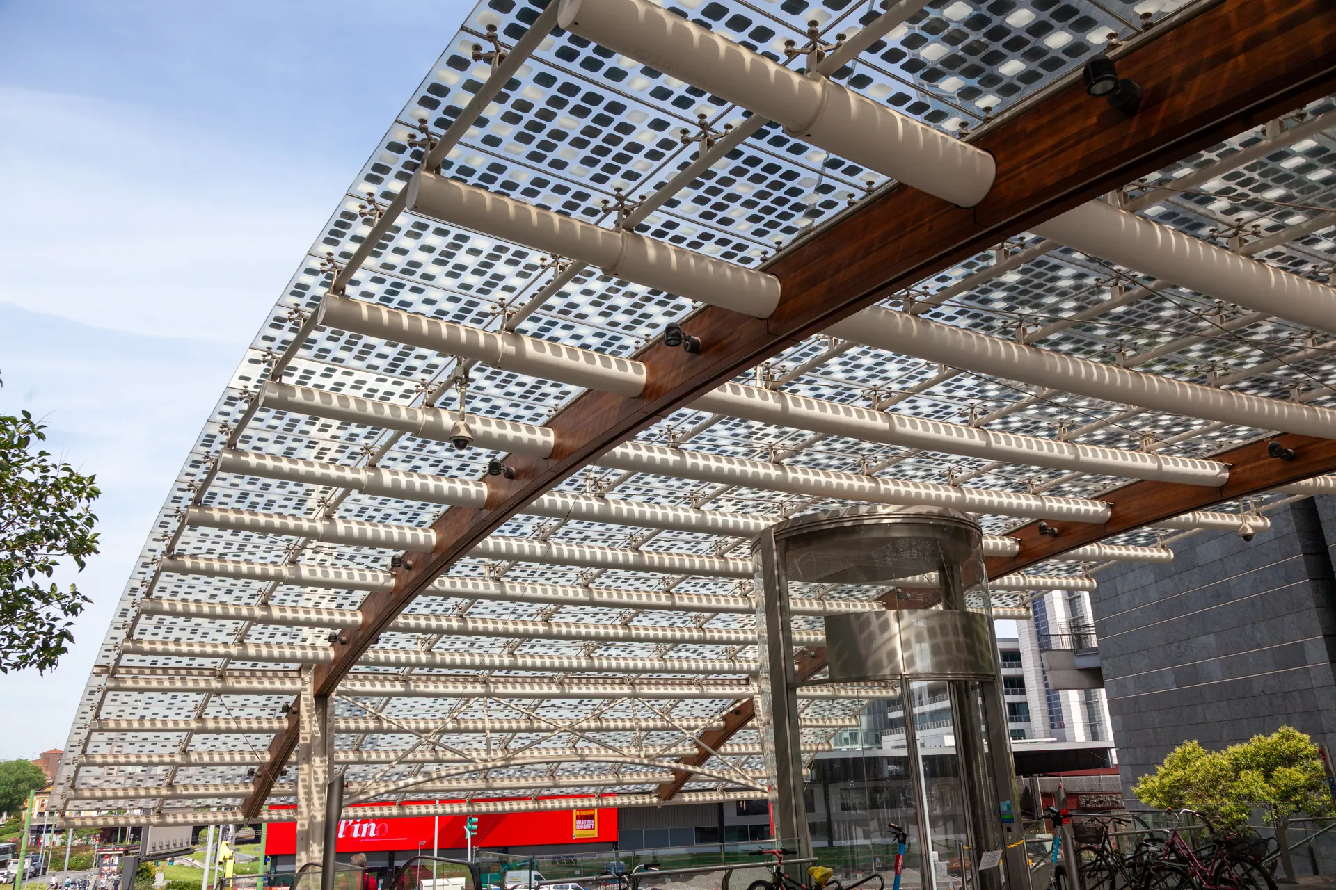 Accesso food court Porta Nuova Piazza Gae Aulenti