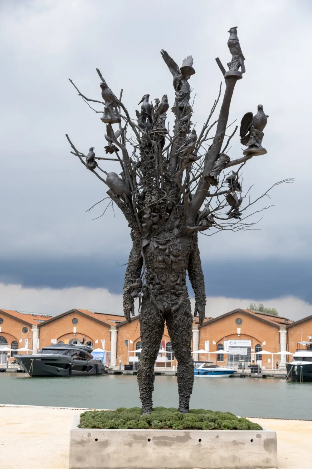 Biennale Arte 2026 – Amalgam di Nick Cave all'Arsenale di Venezia